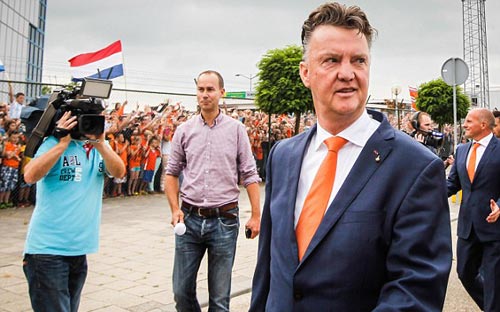 Van Gaal háo hức với công việc mới ở MU - 1