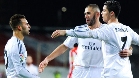 Real Madrid mang đội hình 