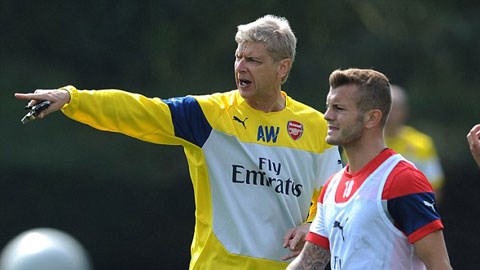 Arsenal không mua thêm tiền vệ vì... đã có Wilshere!