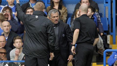 Mourinho vẫn muốn làm một… gã lắm mồm