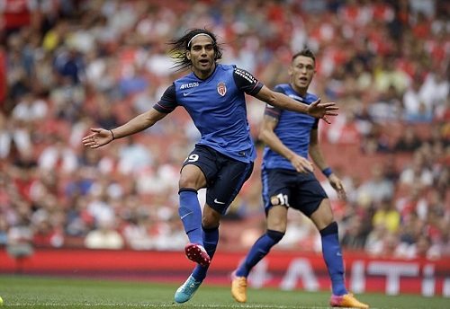Real: Vỡ mộng Falcao, chờ Navas 