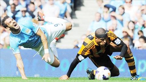 Man City: Ngai vàng lung lay!