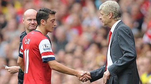 Oezil chỉ coi trọng ý kiến của Wenger