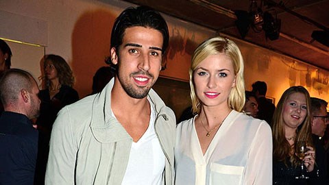 Khedira lo bị cướp bồ