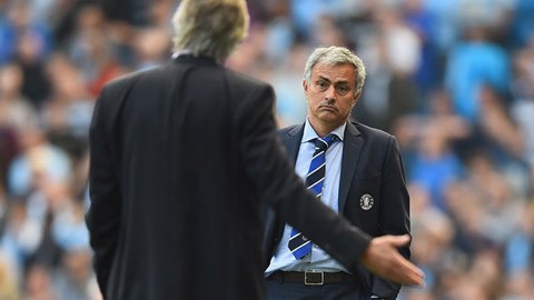 Chelsea: Mạnh tiền, mạnh cả tư duy!