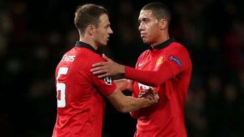 Evans và Smalling mãi chỉ là những 