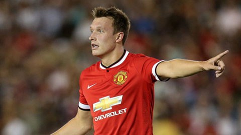 Phil Jones trở lại 