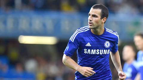 Fabregas lần đầu gặp lại Arsenal: Thân này ví xẻ làm đôi!