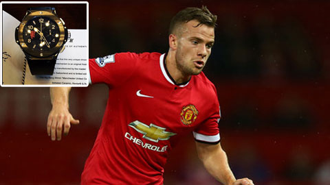 Cleverley bán kỷ vật, đoạn tuyệt tình nghĩa với M.U