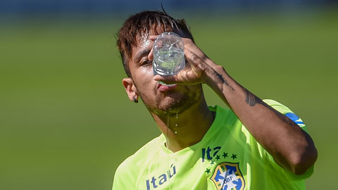 ĐT Brazil: Neymar lỡ buổi tập do đau dạ dày