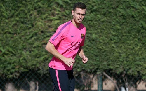 Barca – Vermaelen: Lại một món “hàng hớ” từ Arsenal - 2