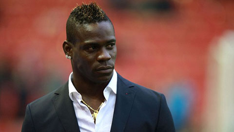 Mario Balotelli bị FA buộc tội phân biệt chủng tộc