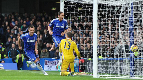 Khác với Lampard, Mourinho muốn 