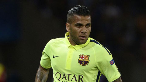 Alves vẫn thoải mái dù bị Barca 