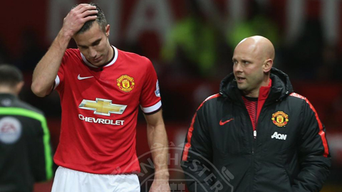 Van Persie dính chấn thương mắt cá