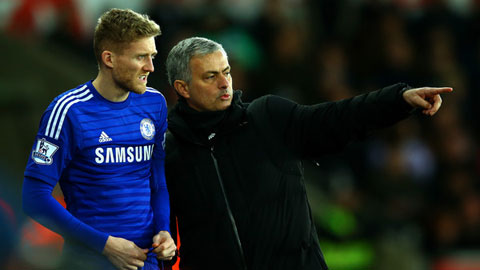 Mourinho đang hủy hoại sự nghiệp của Schuerrle như Mata?