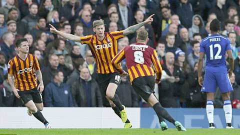 Chelsea 2-4 Bradford: Địa chấn ở Stamford Bridge