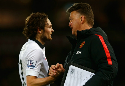 Hòa may mắn West Ham, Van Gaal thừa nhận MU đá tệ - 1