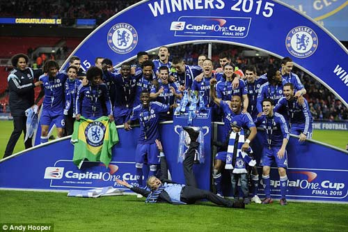 Chelsea vô địch League Cup: Quái kiệt Mourinho - 2