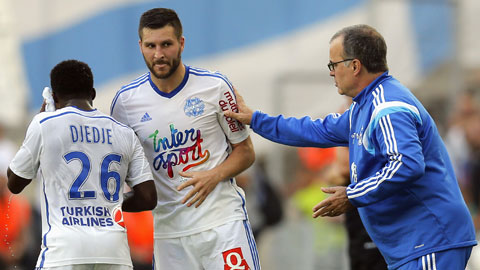 Marseille sa sút: Bielsa xây, Bielsa lại phá!