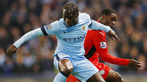 Không có chỗ ở Etihad, Sagna xem xét rời Man City