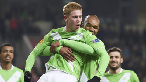 Wolfsburg lấy công bù thủ