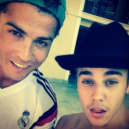 Rộ tin bồ cũ Ronaldo cặp kè 