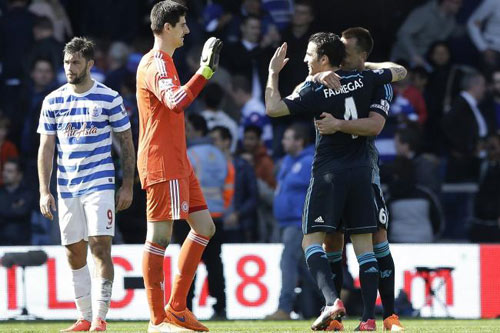 Thibaut Courtois vs De Gea: Hai vị thần hộ mệnh - 1