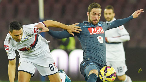 Benitez ra yêu sách để ở lại Napoli Benitez ra yêu sách để ở lại Napoli