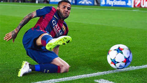 Dani Alves: Trở lại mạnh mẽ nhưng tương lai chưa chắc chắn