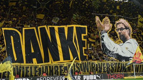 Fan Dortmund tri ân Juergen Klopp ngày Bundesliga hạ màn