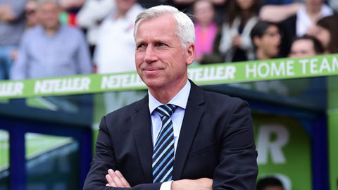 HLV Alan Pardew thiết lập kỷ lục hiếm người biết