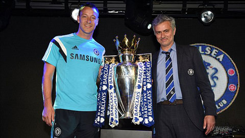Mourinho chọc ngoáy cả Arsenal, Man City và M.U bằng chuyện giả tưởng Mourinho chọc ngoáy cả Arsenal, Man City và M.U bằng chuyện giả tưởng