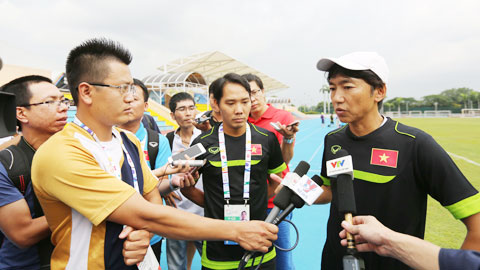 HLV Toshiya Miura: “Tôi chỉ quan tâm đến mục tiêu phía trước”