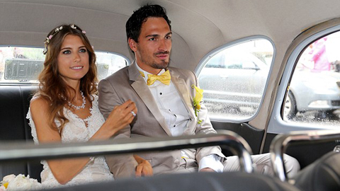 Mats Hummels kết hôn với bạn gái lâu năm