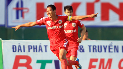 Nhìn lại 1/2 chặng đường V.League 2015: Dấu ấn của... 'hầu bao'