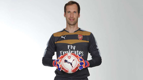 Sang Arsenal, Cech vào Top 10 thủ môn đắt giá nhất hành tinh