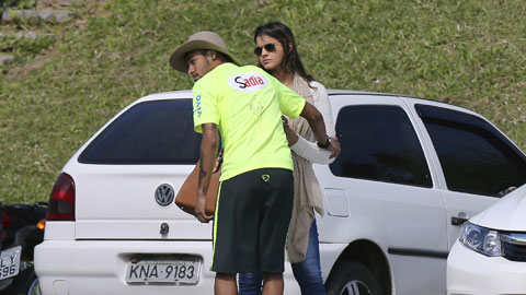 Tình cũ từ chối Playboy, chờ Neymar tái hợp Tình cũ từ chối Playboy, chờ Neymar tái hợp