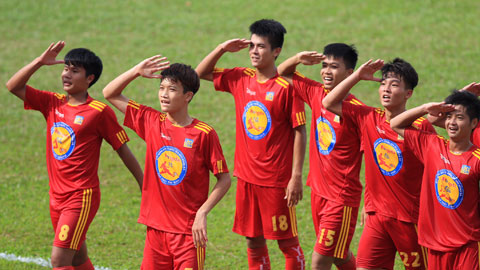 Thắng đậm U17 SLNA, U17 Viettel giành quyền vào chung kết Thắng đậm U17 SLNA, U17 Viettel giành quyền vào chung kết