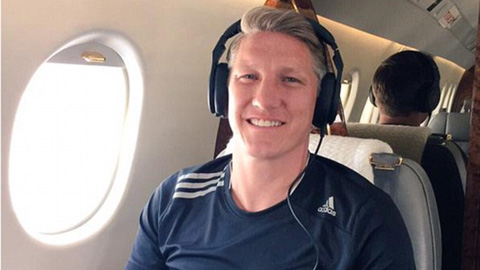 Schweinsteiger đưa bạn gái Ivanovic cùng đến Manchester