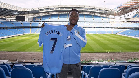 Sterling đã là người Man City, có thể sang du đấu tại Việt Nam