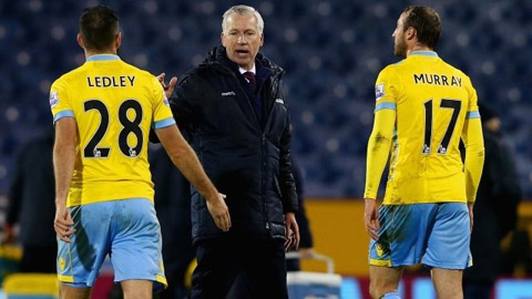 Crystal Palace: Trông cả vào Pardew Crystal Palace: Trông cả vào Pardew