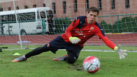 Roma đạt thỏa thuận chiêu mộ thủ thành Szczesny của Arsenal