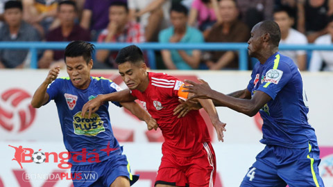Vòng 19 V.League: Thua đậm Than.QN, HA.GL đối mặt với nguy cơ rớt hạng Vòng 19 V.League: Thua đậm Than.QN, HA.GL đối mặt với nguy cơ rớt hạng
