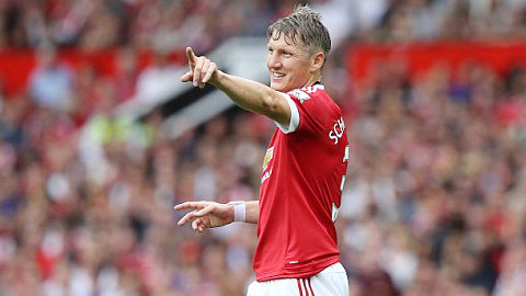 Trận đầu đá chính của Schweinsteiger: Thể lực vẫn cần cải thiện