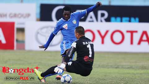 QNK.QN giữ chân tiền đạo ghi bàn số 1 V.League QNK.QN giữ chân tiền đạo ghi bàn số 1 V.League