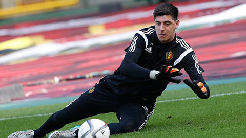 Chelsea chịu cú sốc lớn: Courtois có thể nghỉ 2 tháng