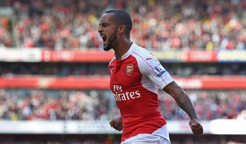 Walcott đã ghi bàn khai thông bế tắc cho đội nhà