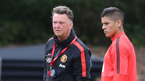 Van Gaal đau đầu về hàng thủ M.U