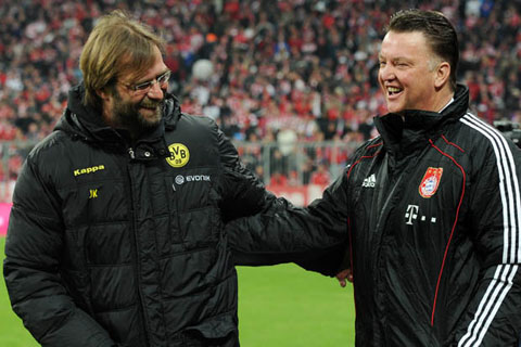 HLV Klopp và Van Gaal có thành tích đối đầu ngang nhau